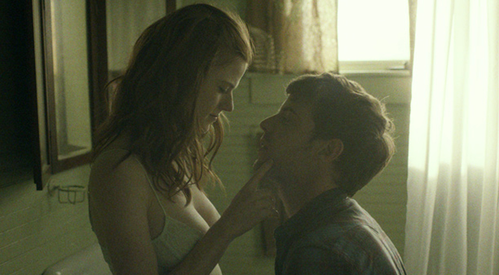 Rose Leslie and Harry Treadaway in Leigh Janiak's "Honeymoon"