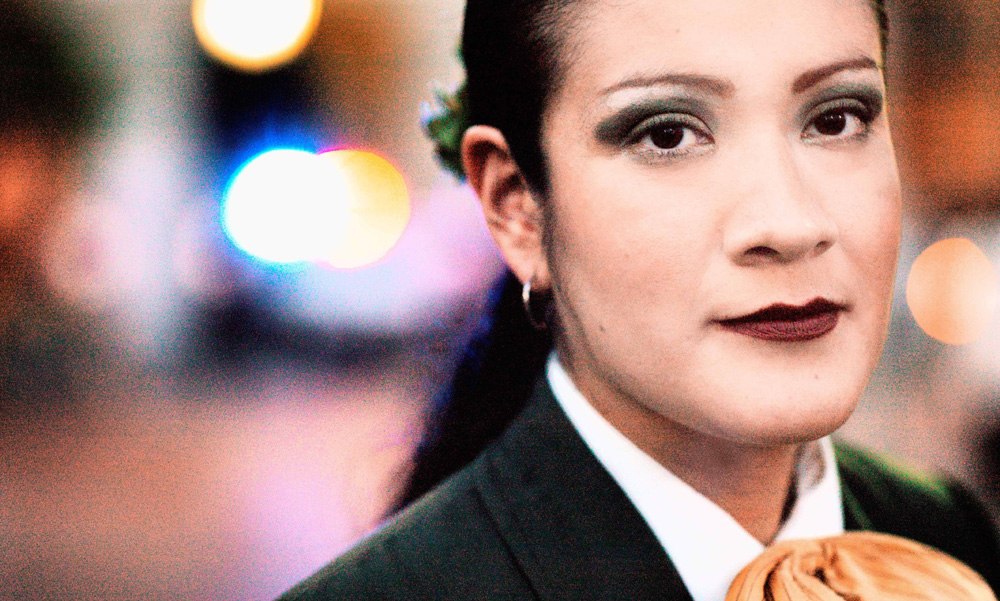 María del Carmen in "Que Caramba Es La Vida"