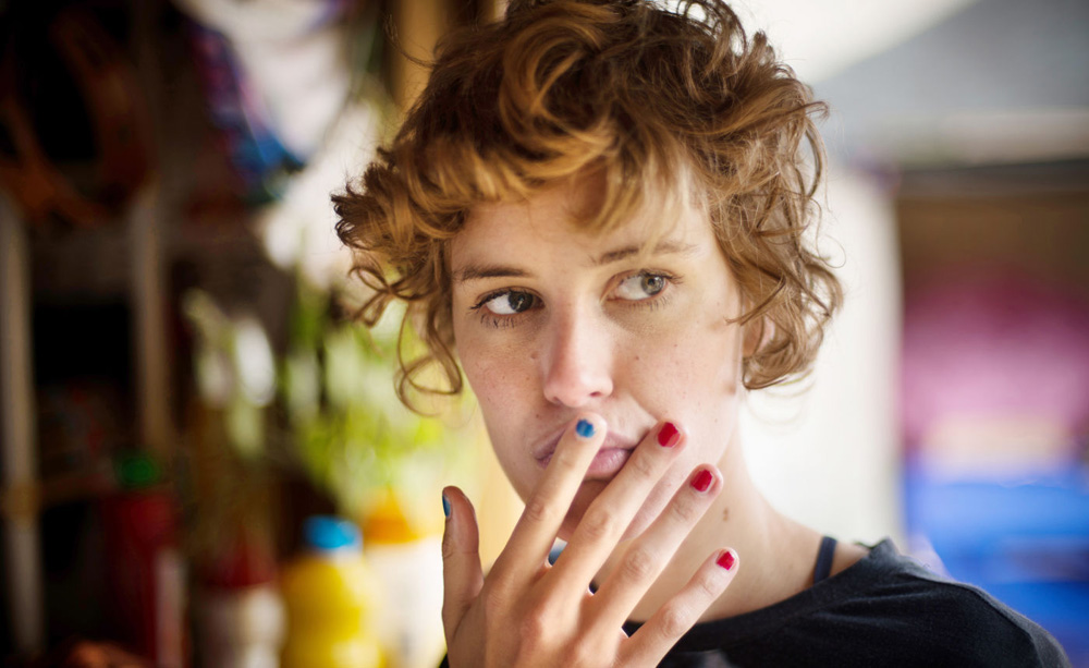 Carla Juri in "Wetlands"