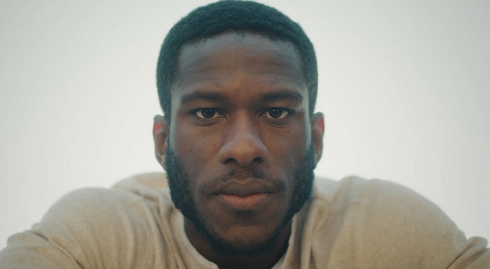 Segun Akande in "Dirt"