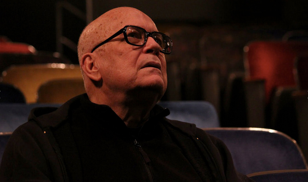 Bob Hawk in "Film Hawk"