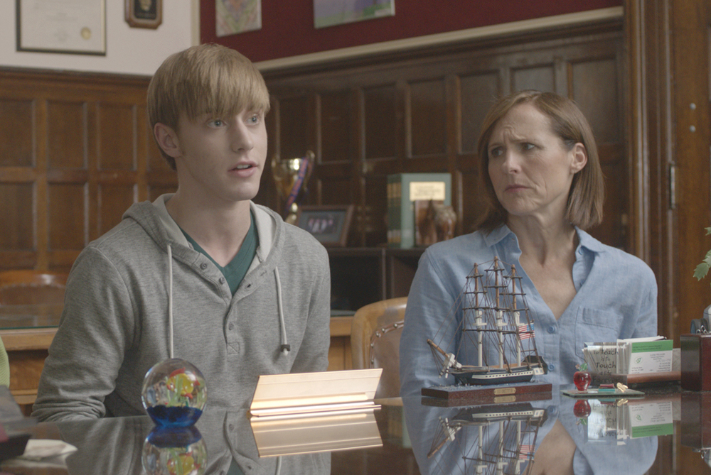 Tim Boardman and Molly Shannon in "Miles"