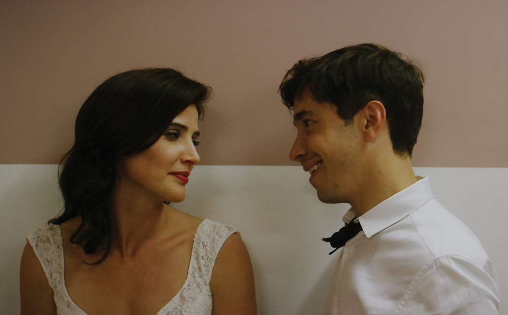 Cobie Smulders and Justin Long in "Literally Right Before Aaron"