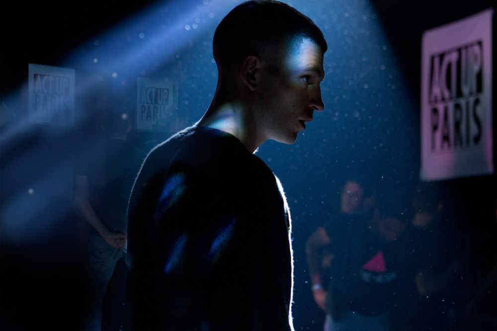 Arnaud Valois in "Beats Per Minute"