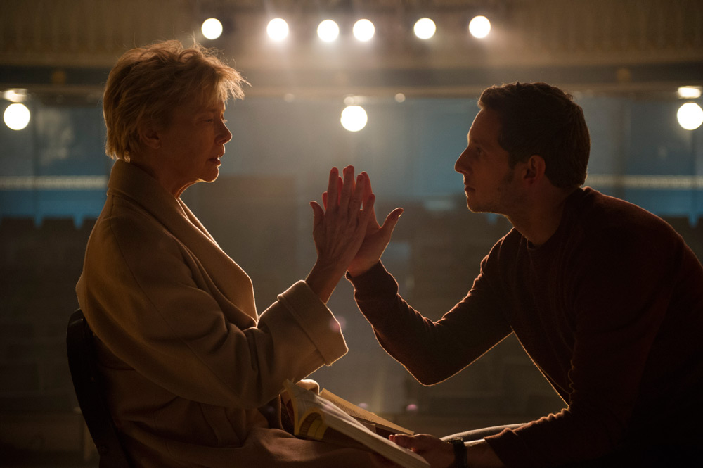 Annette Bening and Jamie Bell in "Film Stars Don't Die in Liverpool"