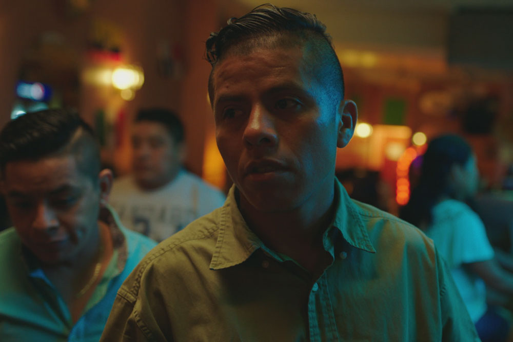 Fernando Cardona in "En El Septimo Dia"