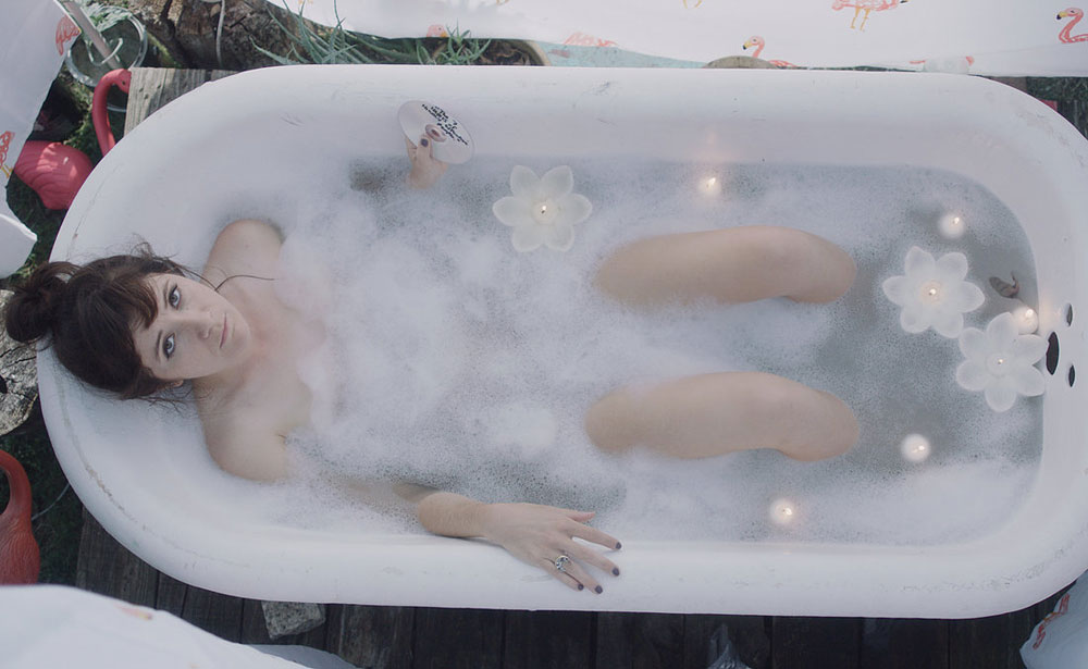 Noel Wells in "Social Animals"