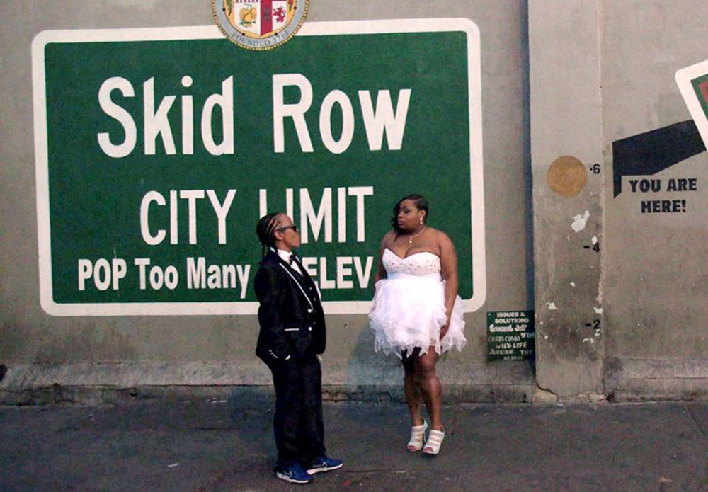 A scene from Alina Skrzeszwewska's "Game Girls"
