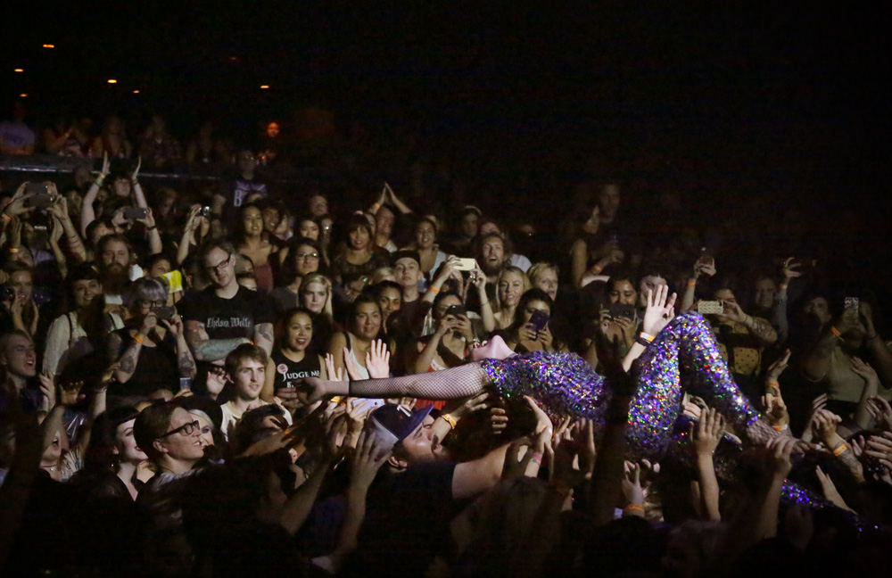 Kate Nash in "Underestimate the Girl"